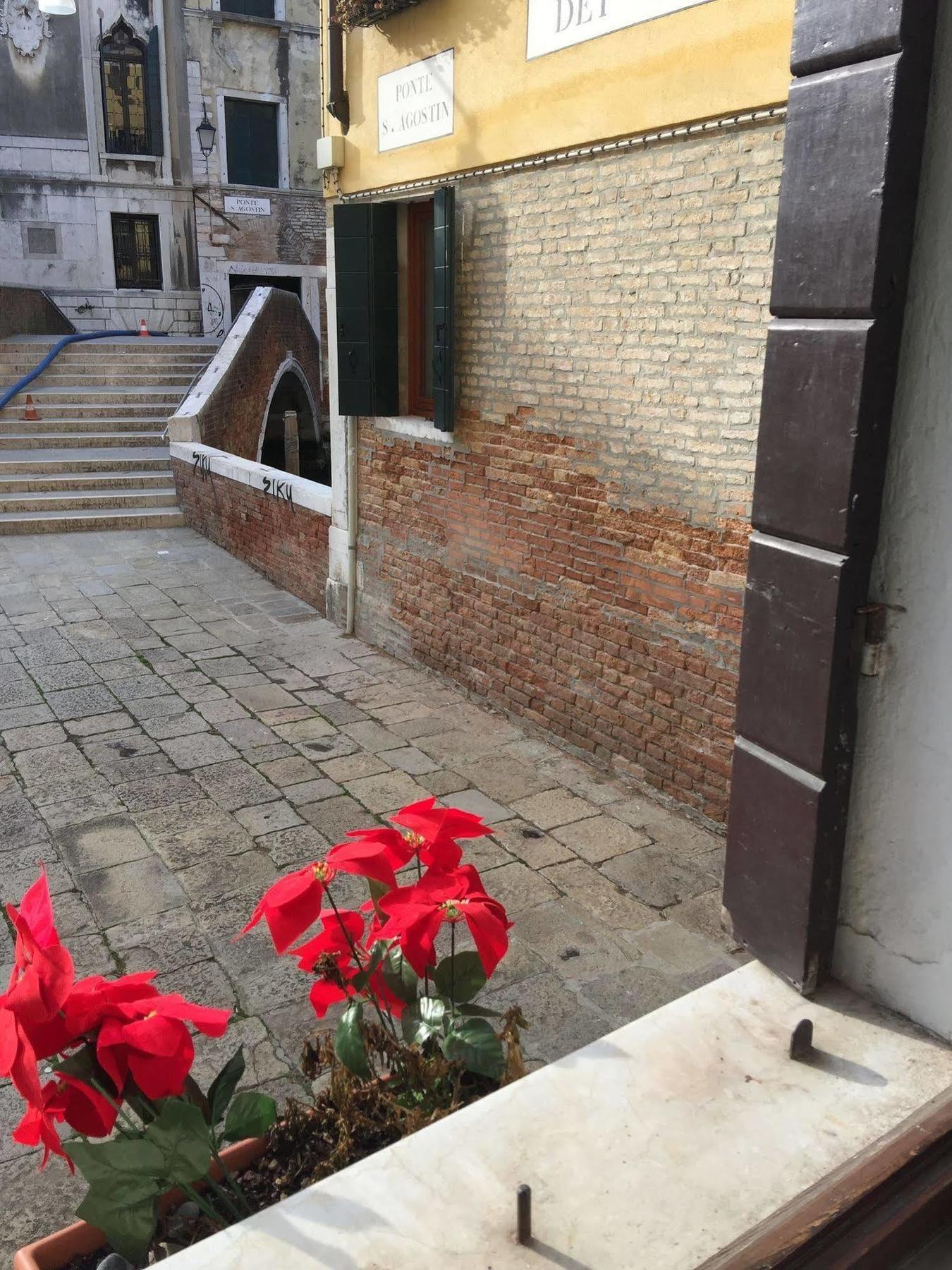 Home Lovers Apartment Venecia Exterior foto
